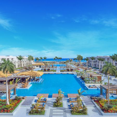 Steigenberger Resort Ras Soma Hurghada Exteriér fotografie The resort's main pool