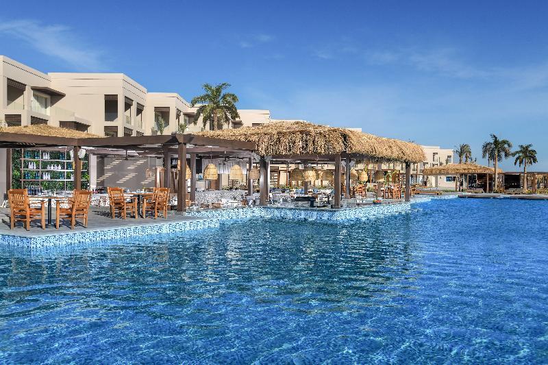 Steigenberger Resort Ras Soma Hurghada Exteriér fotografie The pool at the Atlantis Paradise Island