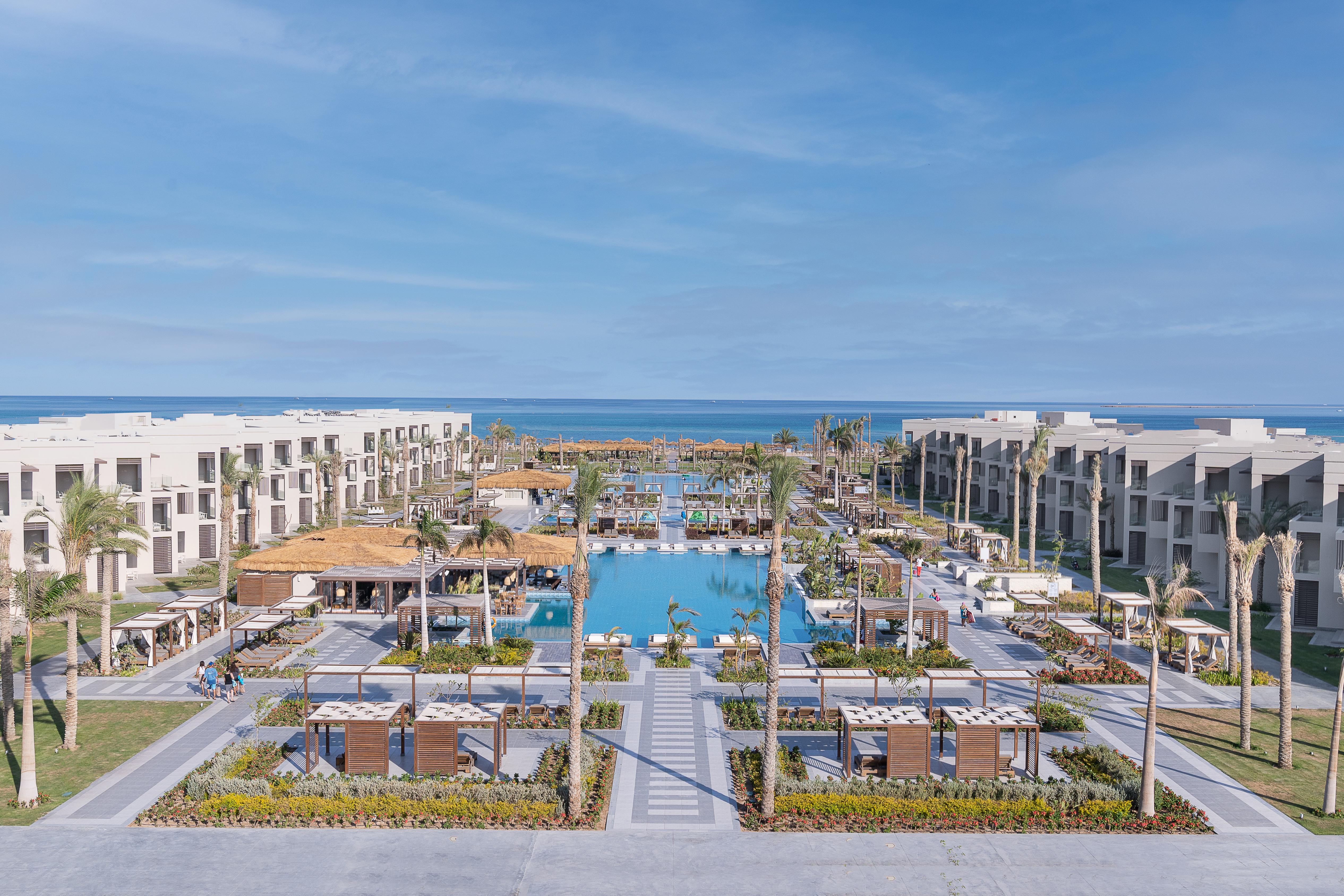 Steigenberger Resort Ras Soma Hurghada Exteriér fotografie The resort's main pool